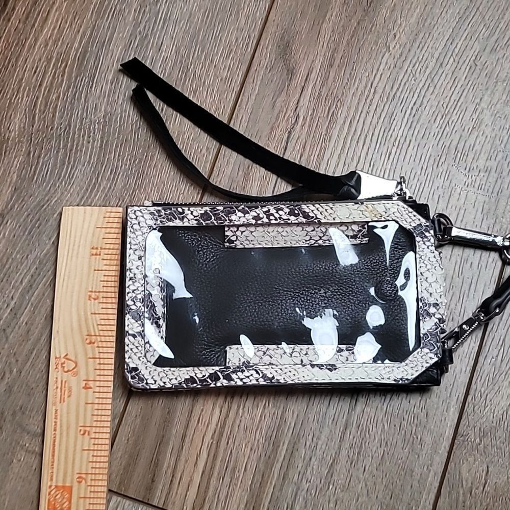 3/$20🎉 Aimee Kestenberg Leather Phone Crossbody Vanilla Snake Print Mini Purse - Picture 10 of 10